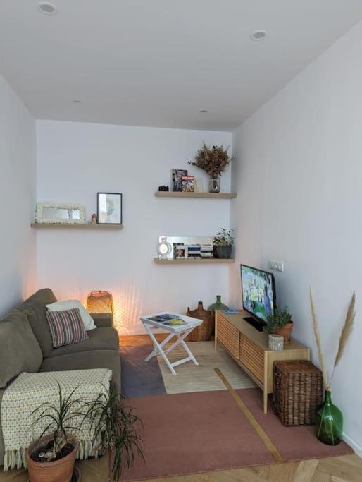 T2 Cosy Avec Terrasse Et Parking Apartment Marseille Exterior photo